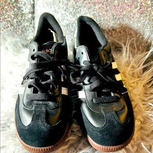 Adidas Samba boys size 5.5